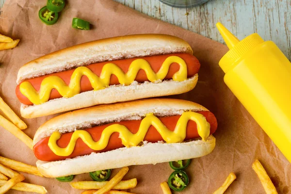 Hotdogs en peper — Stockfoto