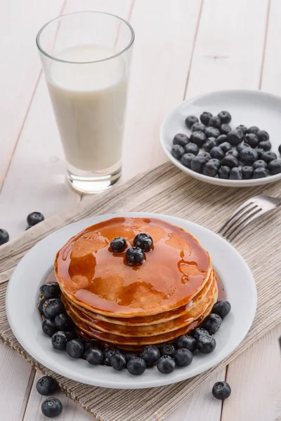 Vida muerta vertical del desayuno — Foto de Stock