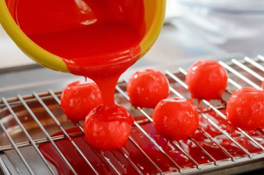 Dökme kırmızı şurup