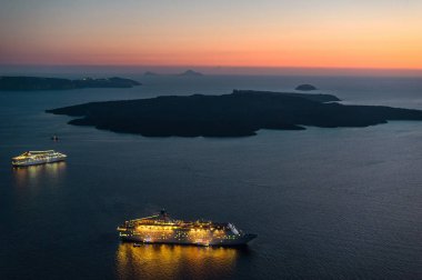 Harika akşam görünümünü bir ada