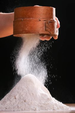 Eller evde mutfak hamur yapma