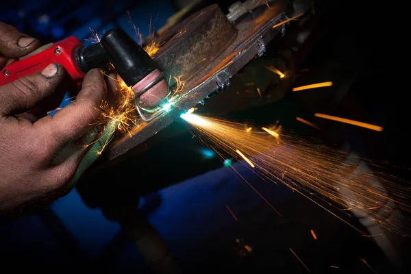 Metal Worker Manual de corte por plasma —  Fotos de Stock