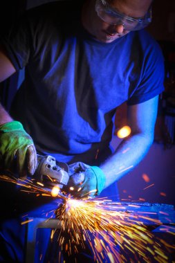 metal testere yakın çekim