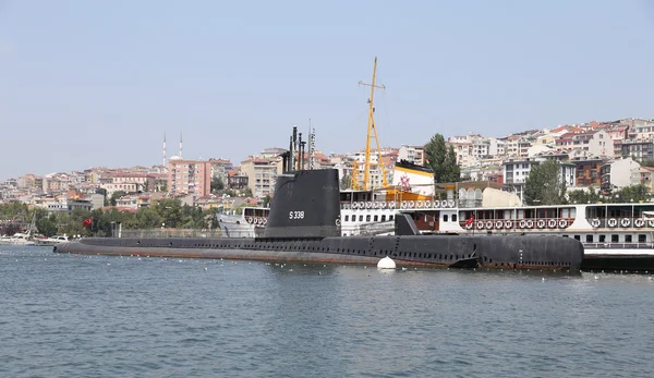 Nave e sottomarino nel Museo di Koc — Foto Stock
