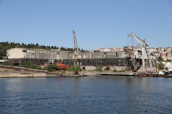 Stary i opuszczony Shipyard — Zdjęcie stockowe
