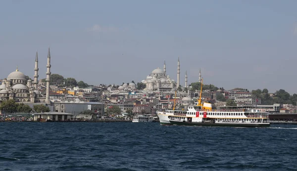 Eminönü och Fatih-distriktet i Istanbul City — Stockfoto