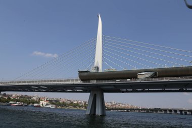 Istanbul'da Haliç Metro Köprüsü