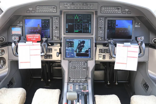 Cockpit van een vliegtuig — Stockfoto