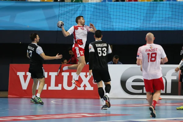 Handballspiel zwischen Besiktas Mogaz und Dinamo Bukarest — Stockfoto