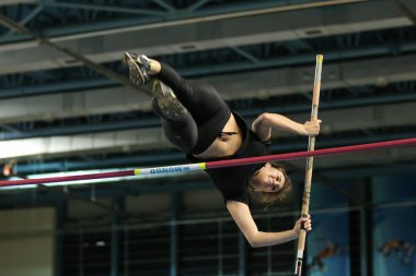 Olimpiyat eşik kapalı yarışmalar