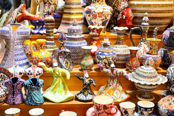 Turecká keramika v Spice Bazaar — Stock fotografie