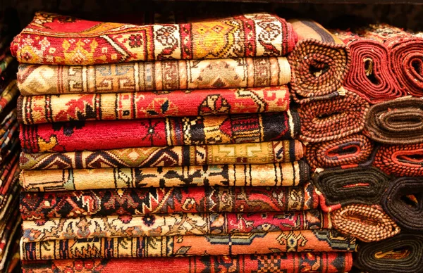 Tureckie dywany w Bazar — Zdjęcie stockowe