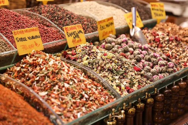 Teas in Spice Bazaar, Istanbul — Stock Photo, Image