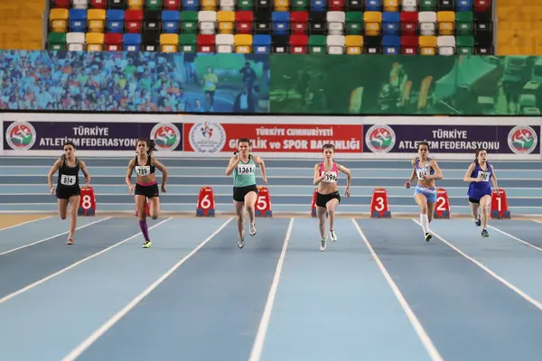 Carrera de intentos de récord olímpico en interiores —  Fotos de Stock