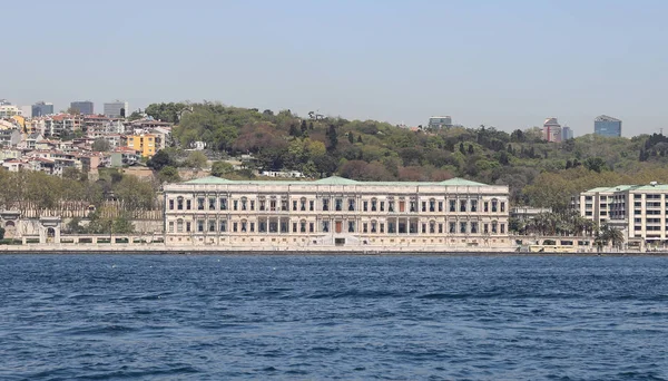 Ciragan palast in istanbul stadt, türkei — Stockfoto