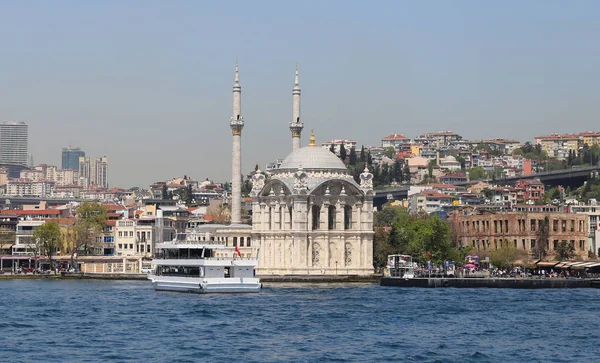 Mesquita Ortakoy em Istambul — Fotografia de Stock