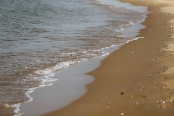 Plage de sable fin et mer — Photo