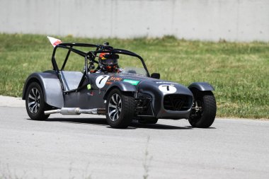 Türk Caterham Super 7 su bardağı
