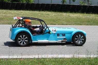 Türk Caterham Super 7 su bardağı