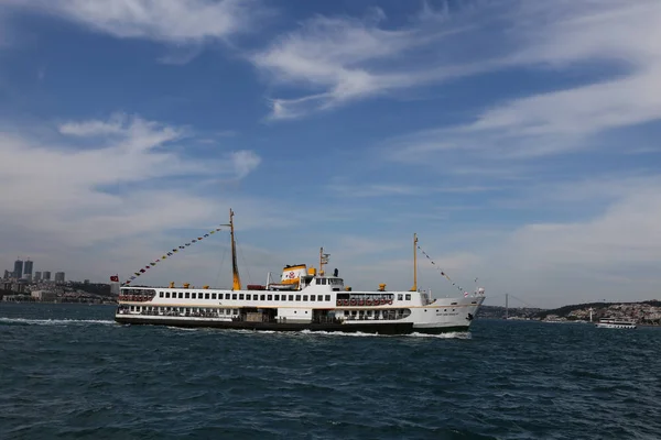 Ferry em Istambul — Fotografia de Stock