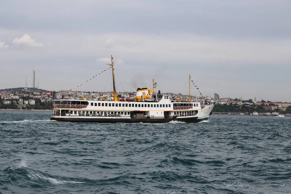 Ferry em Istambul — Fotografia de Stock