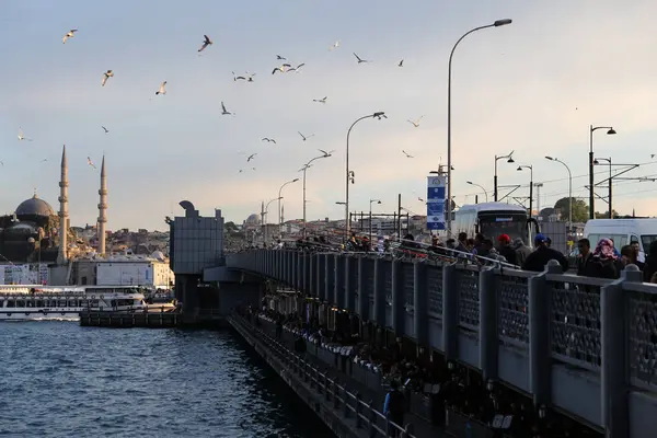 Ponte di Galata a Istanbul, Turchia — Foto Stock