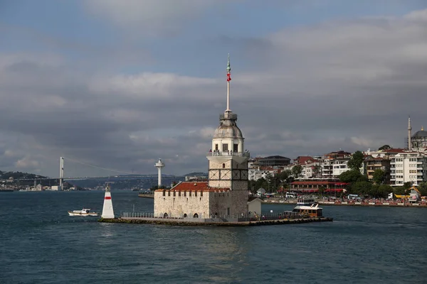 Boğaz, Istanbul Maidens Tower — Stok fotoğraf