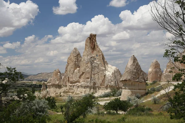 Kivimuodostelmat Cappadociassa — kuvapankkivalokuva