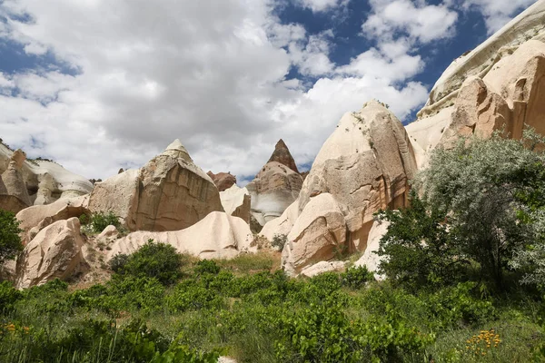 Formaciones rocosas en Capadocia — Foto de Stock