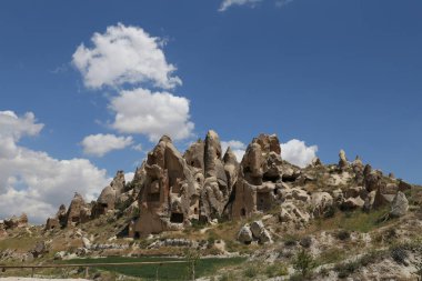 Kapadokya 'daki kaya oluşumları, hindi