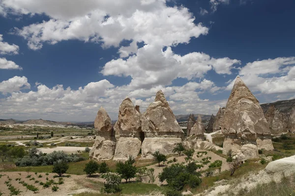 Kivimuodostelmat Cappadociassa — kuvapankkivalokuva