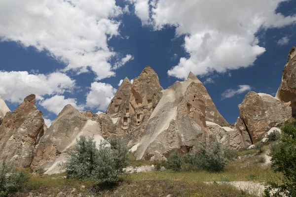Kivimuodostelmat Cappadociassa — kuvapankkivalokuva