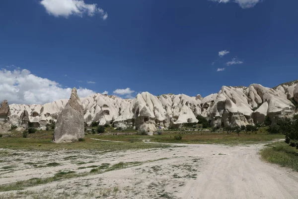 Formaciones rupestres en Swords Valley, Capadocia — Foto de Stock