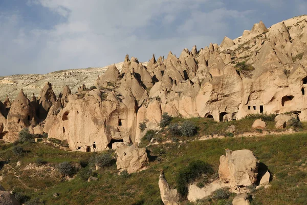 Kaya oluşumları Zelve Vadisi, Cappadocia — Stok fotoğraf