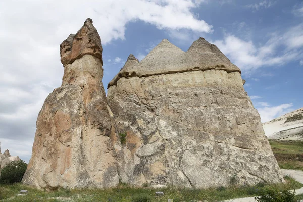 Formacje skalne w Pasabag dolinie mnichów, Cappadocia — Zdjęcie stockowe