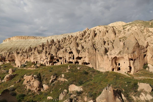 Rotsformaties in Zelve Vallei, Cappadocië — Stockfoto