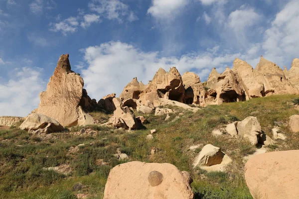 Formacje skalne w Kapadocja doliny, Cappadocia — Zdjęcie stockowe