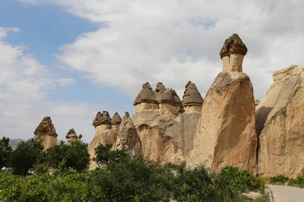 Formaciones rupestres en Pasabag Monks Valley, Capadocia — Foto de Stock