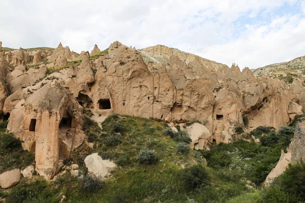 Formaciones rupestres en Zelve Valley, Capadocia — Foto de Stock