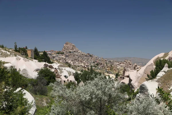 Valle de Uchisar y Palomas en Capadocia, Turquía — Foto de Stock