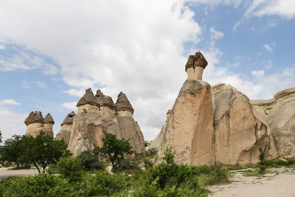 Rotsformaties in de vallei van de monniken van Pasabag, Cappadocië — Stockfoto