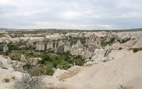 Formacje skalne w dolinie miłości, Cappadocia — Zdjęcie stockowe