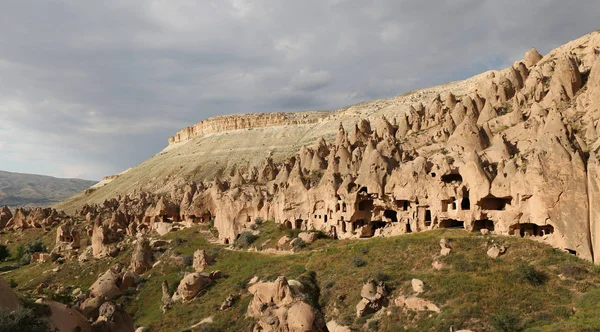 Rotsformaties in Zelve Vallei, Cappadocië — Stockfoto