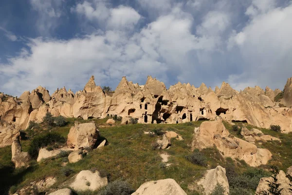 Kaya oluşumları Zelve Vadisi, Cappadocia — Stok fotoğraf