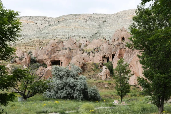 Formaciones rupestres en Zelve Valley, Capadocia — Foto de Stock