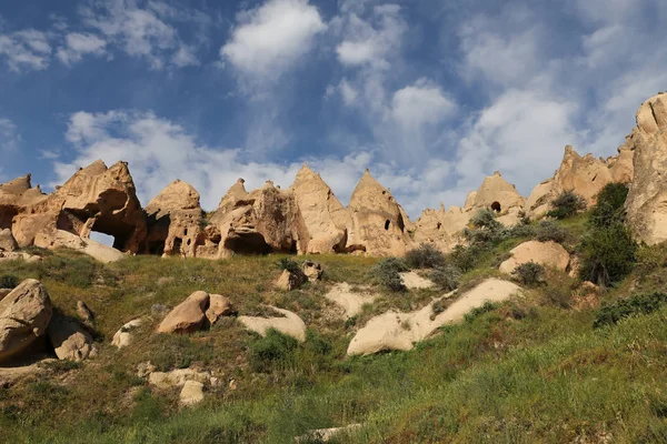 Formaciones rupestres en Zelve Valley, Capadocia — Foto de Stock