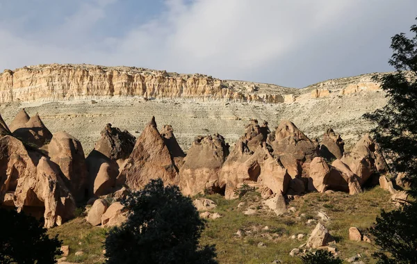 Sziklaalakzatok Zelve völgyben, Cappadocia — Stock Fotó