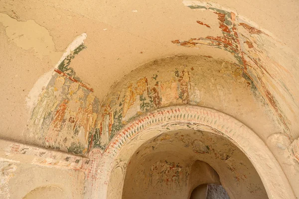 Dentro de uma igreja de caverna, Capadócia, Turquia — Fotografia de Stock