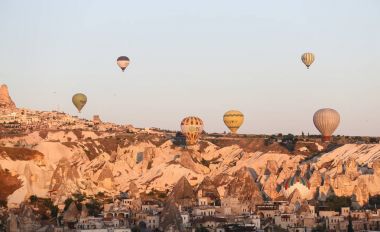 Sıcak hava balonları bitti Göreme şehir