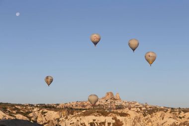 Sıcak hava balonları bitti Göreme şehir